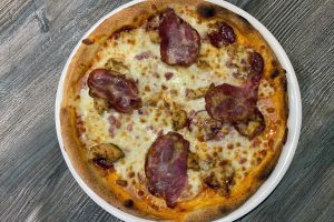 Pizza amante-della carne