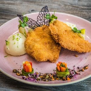 Kijevi jércemell, házi burgonyahabbal