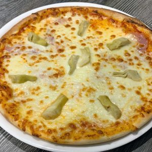 Pizza Prosciutto e Carciofi