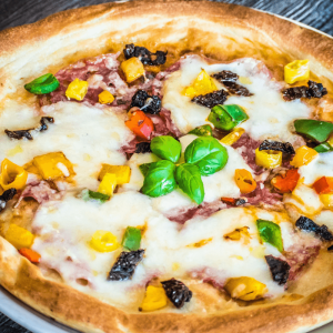 Pizza Salame Napoli Pomodri Secchi